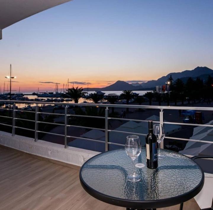 Passerella Apartments Bar Bagian luar foto